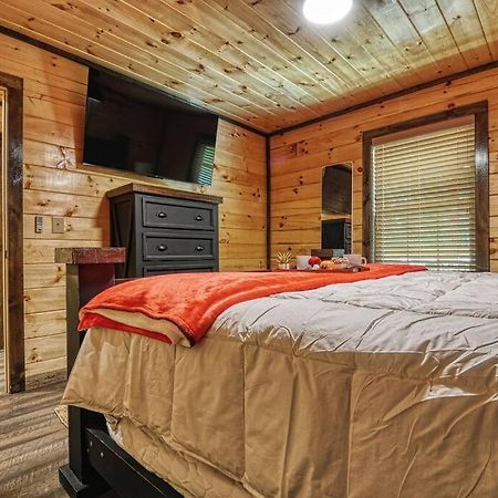 Adventure Retreat/Cabin/Pool+Hot Tub/Game Room+Theater Sevierville Eksteriør bilde