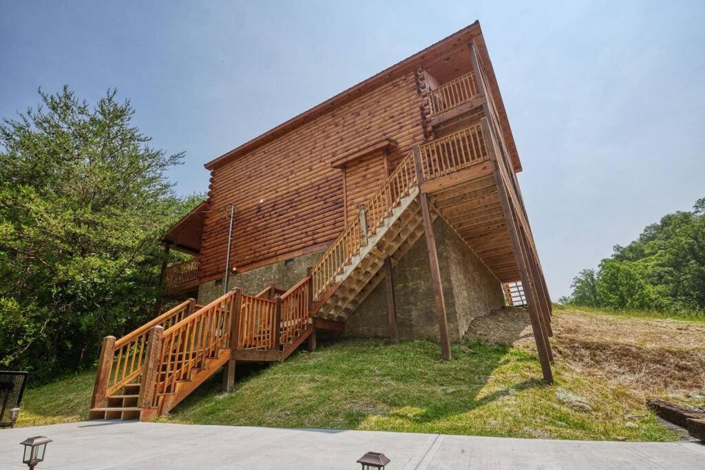 Adventure Retreat/Cabin/Pool+Hot Tub/Game Room+Theater Sevierville Eksteriør bilde
