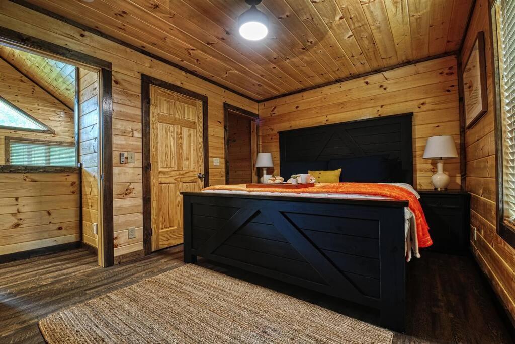 Adventure Retreat/Cabin/Pool+Hot Tub/Game Room+Theater Sevierville Eksteriør bilde